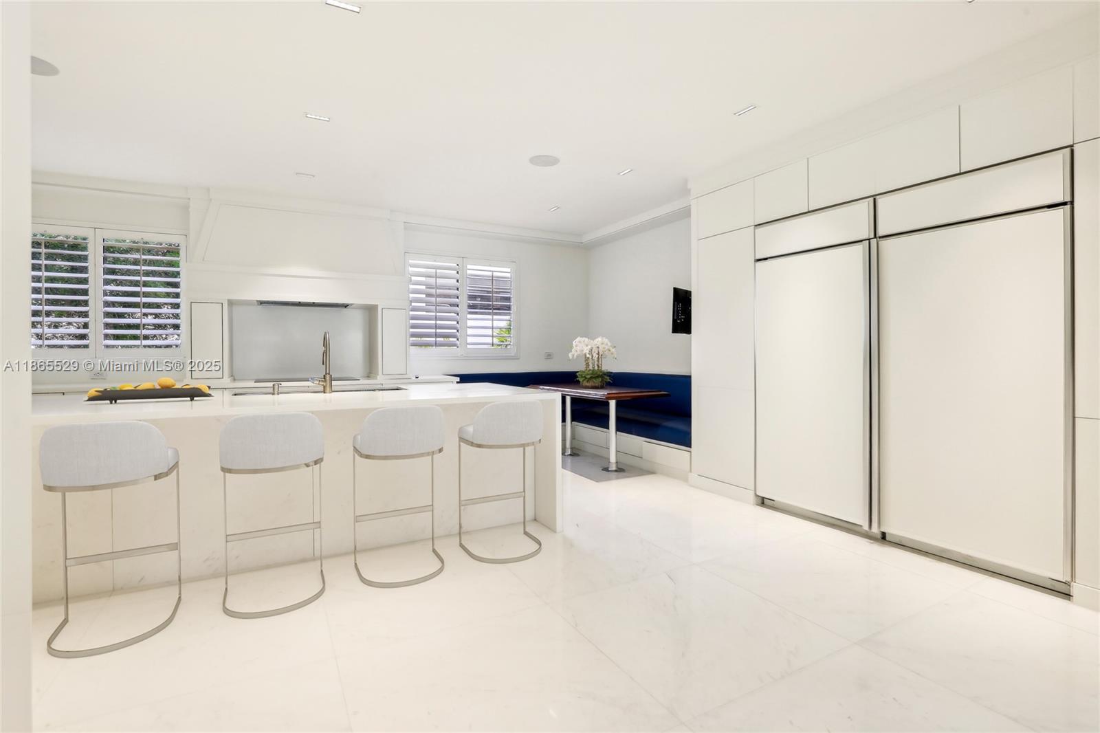 image 1000 Venetian Way6