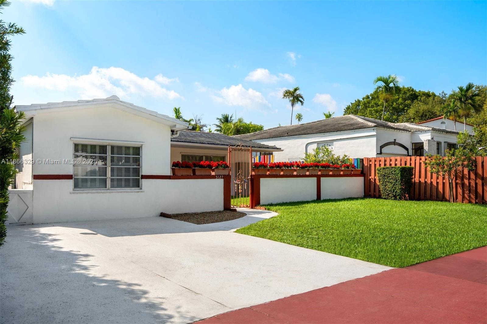 5127 Alton Rd Miami Beach, FL 33140