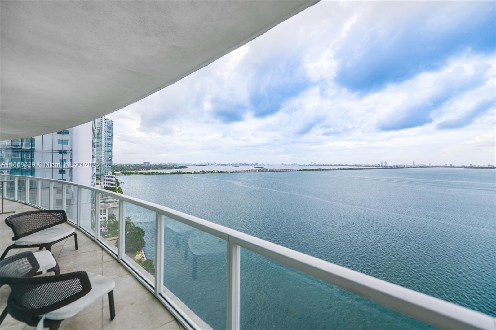 image Onyx On The Bay17
