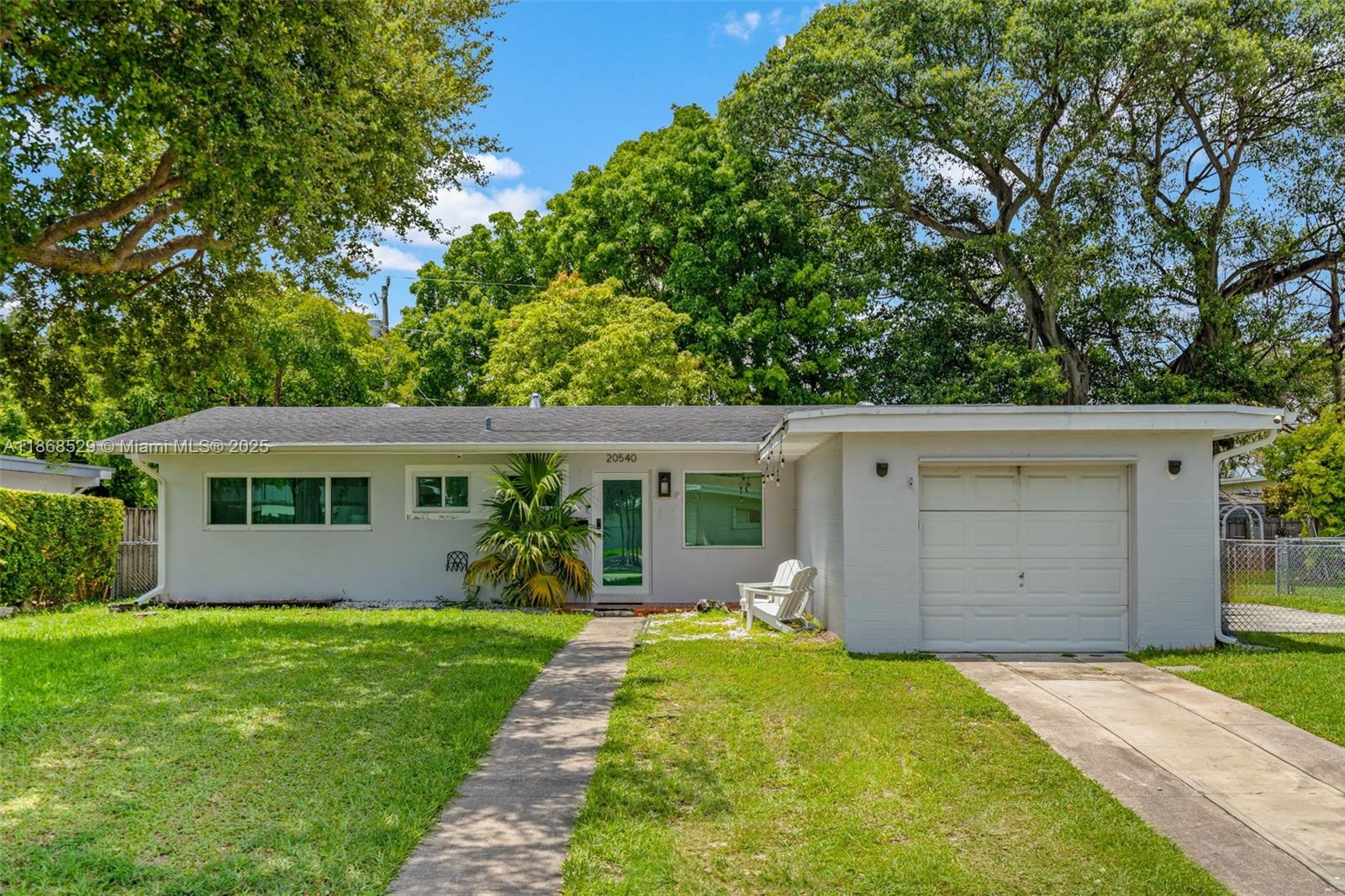 20540 Leeward Ln