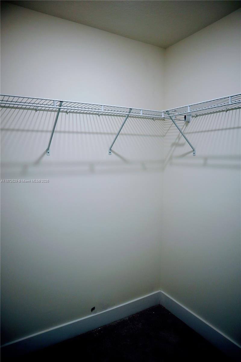 8118 NW 42nd St Doral, FL 33166