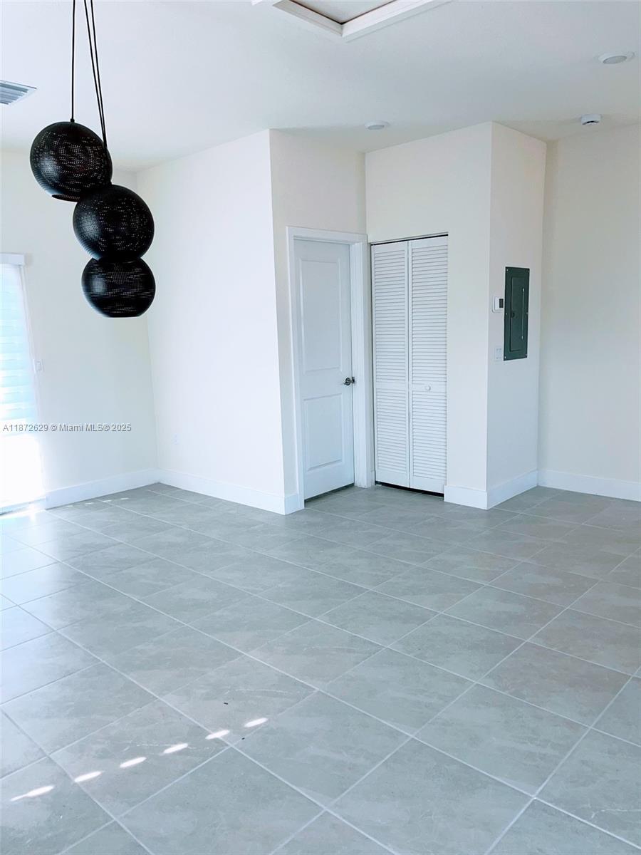 8118 NW 42nd St Doral, FL 33166