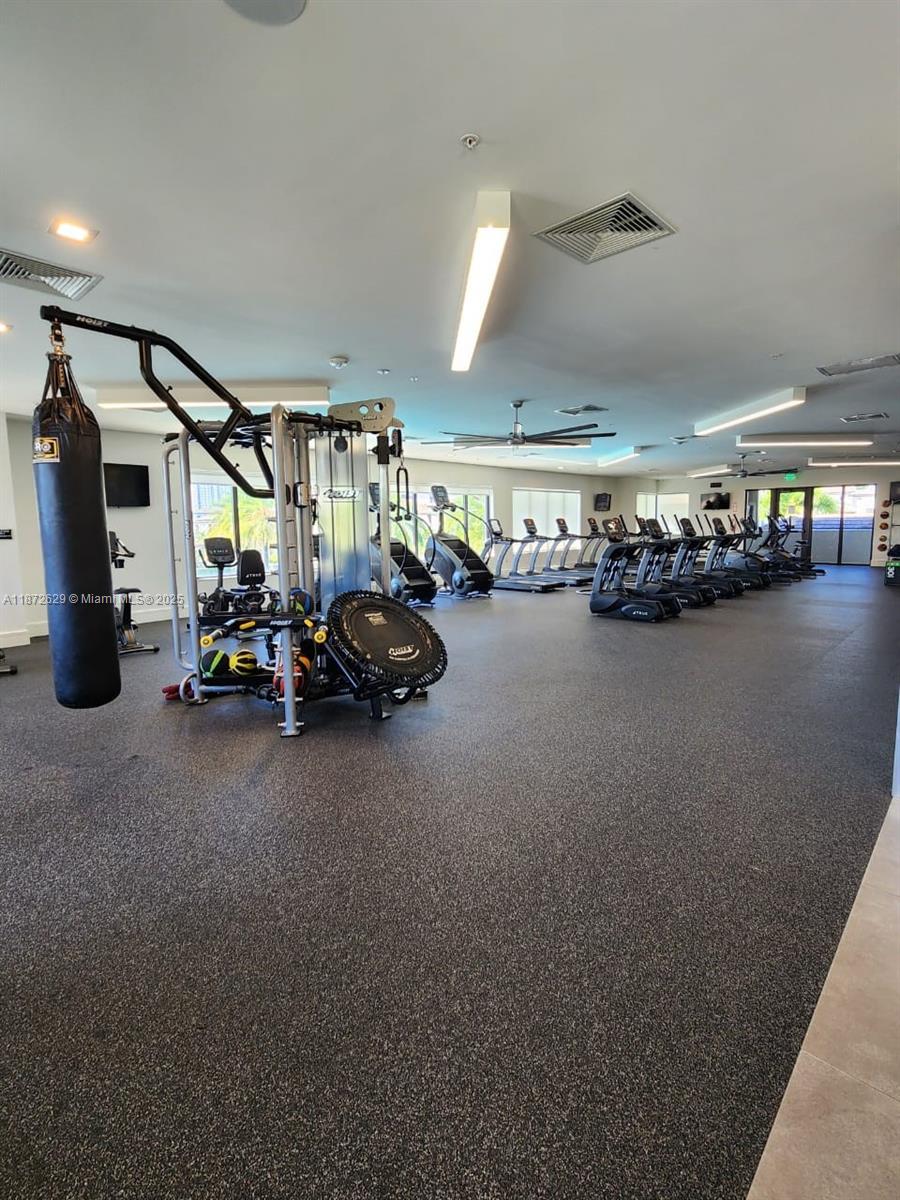 8118 NW 42nd St Doral, FL 33166