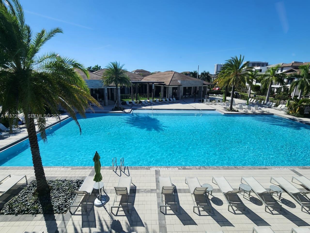 8118 NW 42nd St Doral, FL 33166