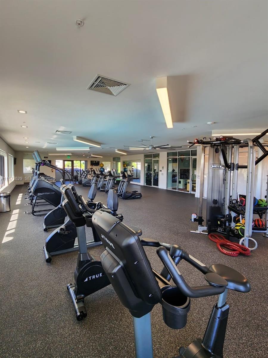 8118 NW 42nd St Doral, FL 33166