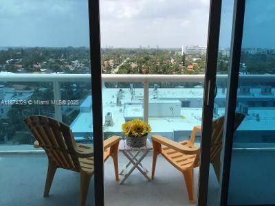 9201 Collins Ave #921