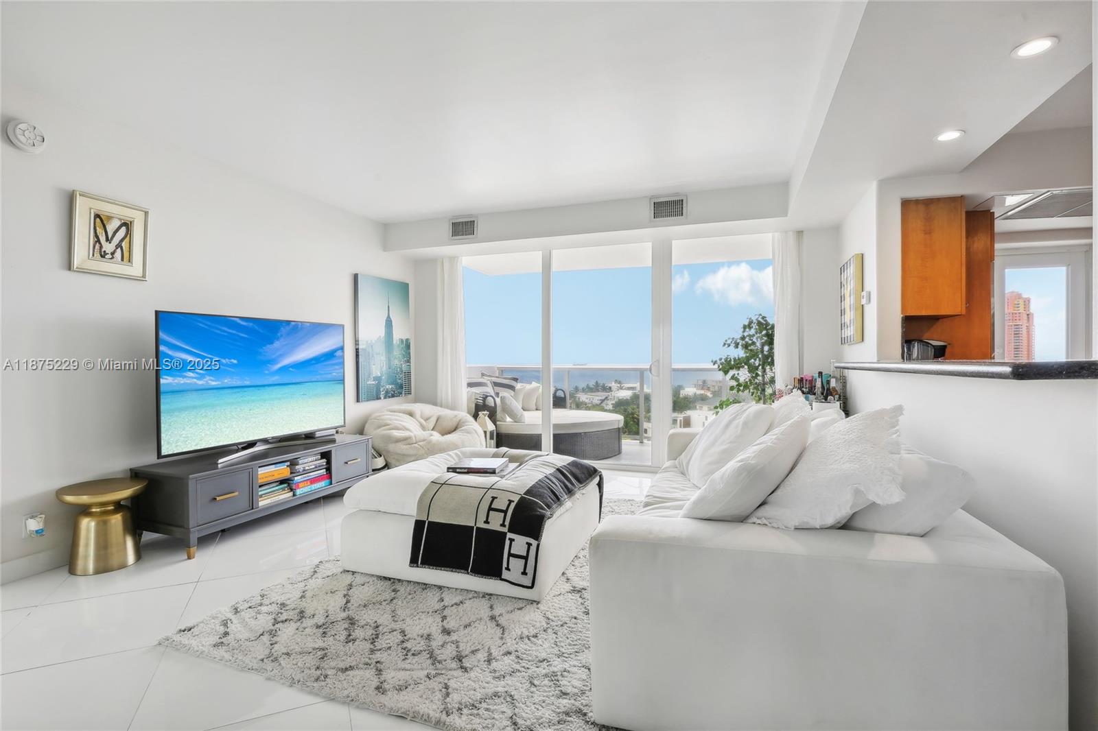 2701 N Ocean Blvd #10C