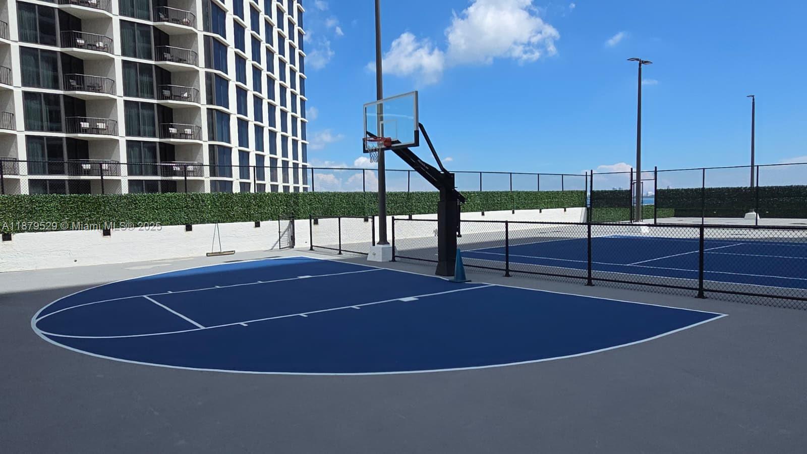 555 NE 15th St #PH-D Miami, FL 33132