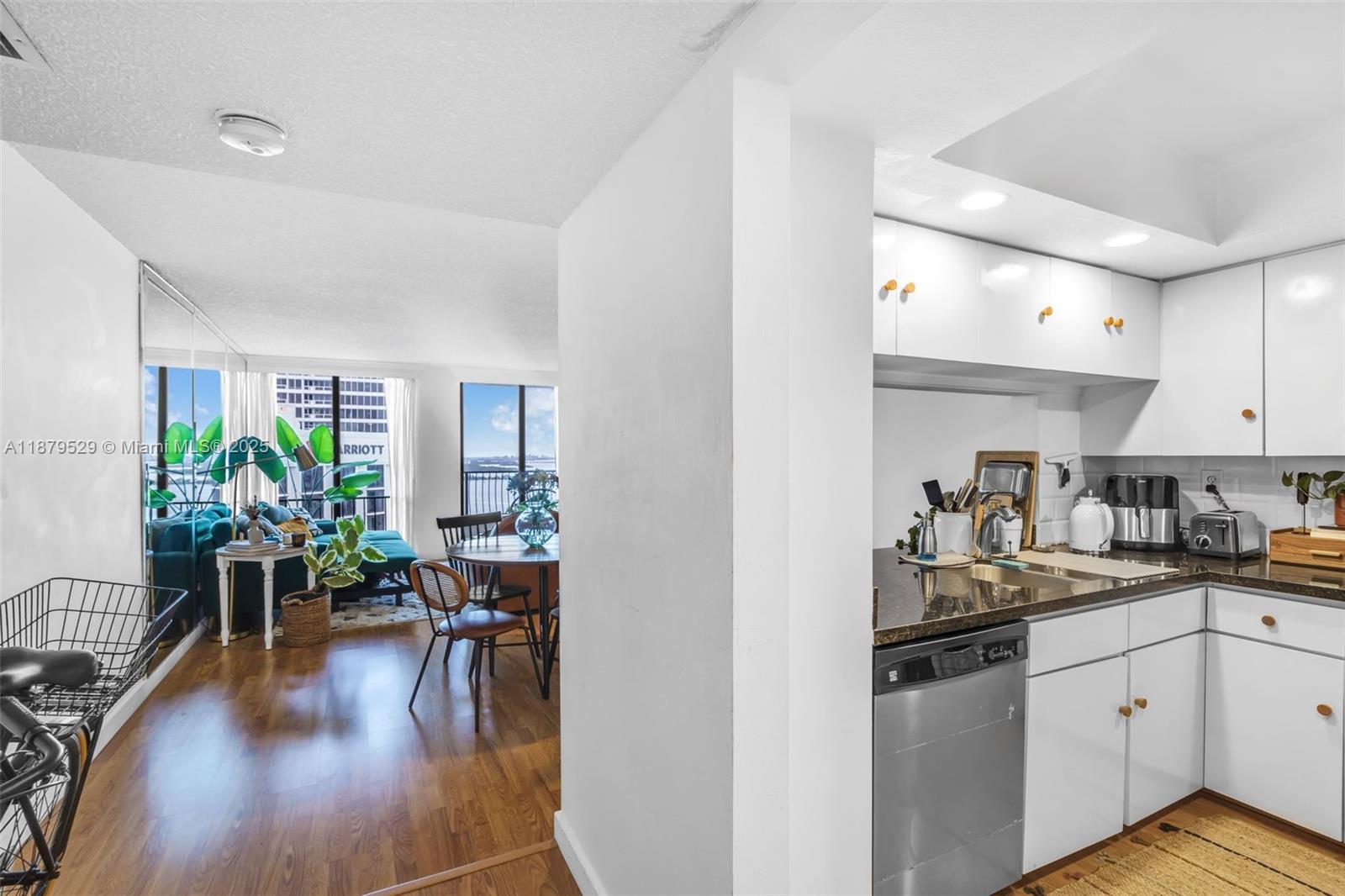 555 NE 15th St #PH-D Miami, FL 33132