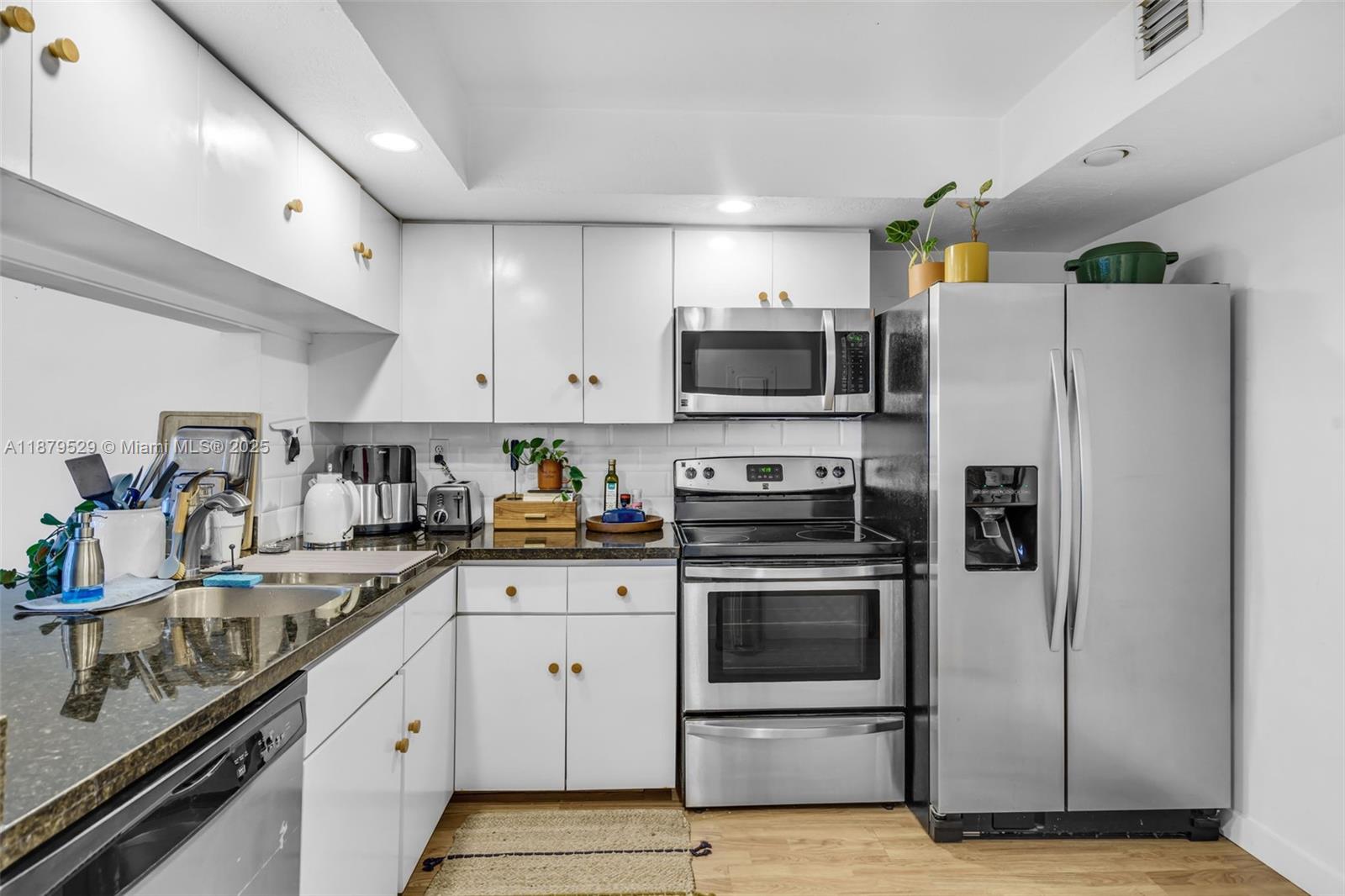 555 NE 15th St #PH-D Miami, FL 33132