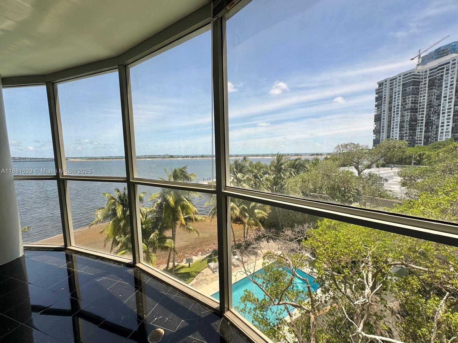 2025 Brickell Ave #601