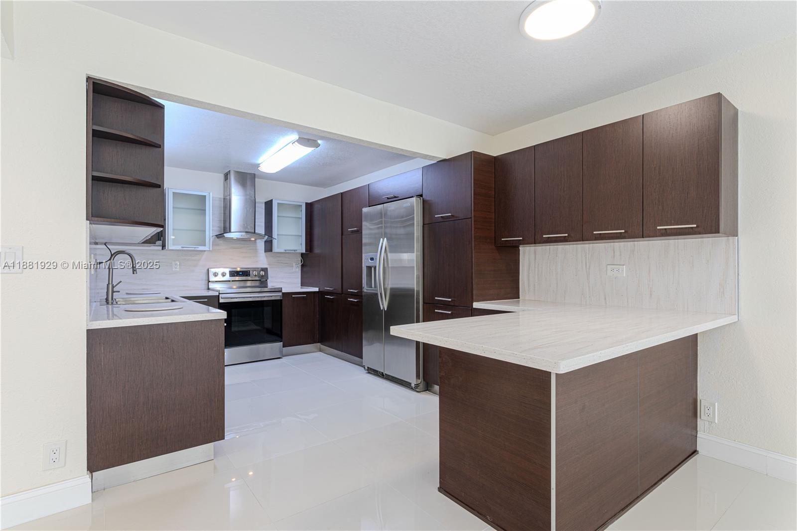 231 Poinciana Dr Sunny Isles Beach, FL 33160