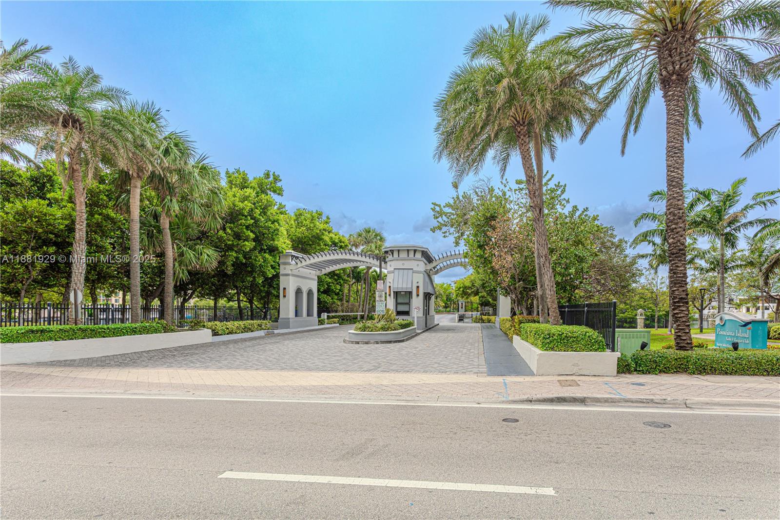 231 Poinciana Dr Sunny Isles Beach, FL 33160