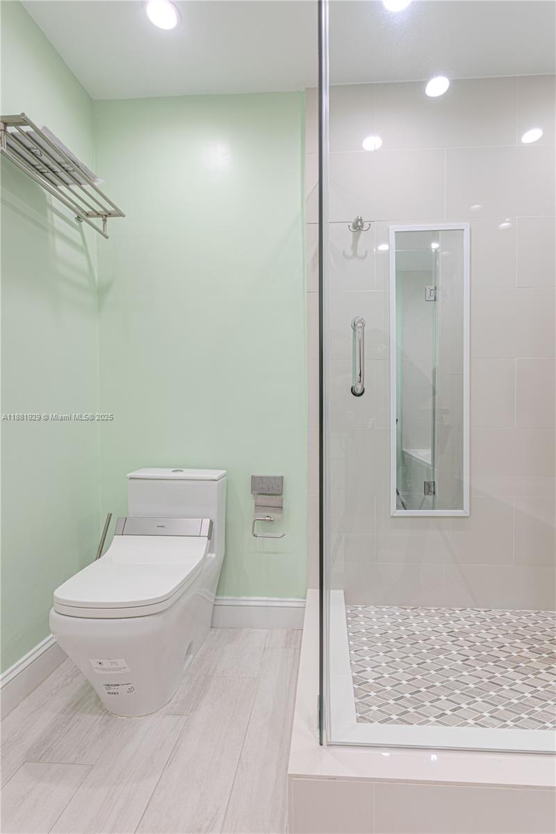 231 Poinciana Dr Sunny Isles Beach, FL 33160