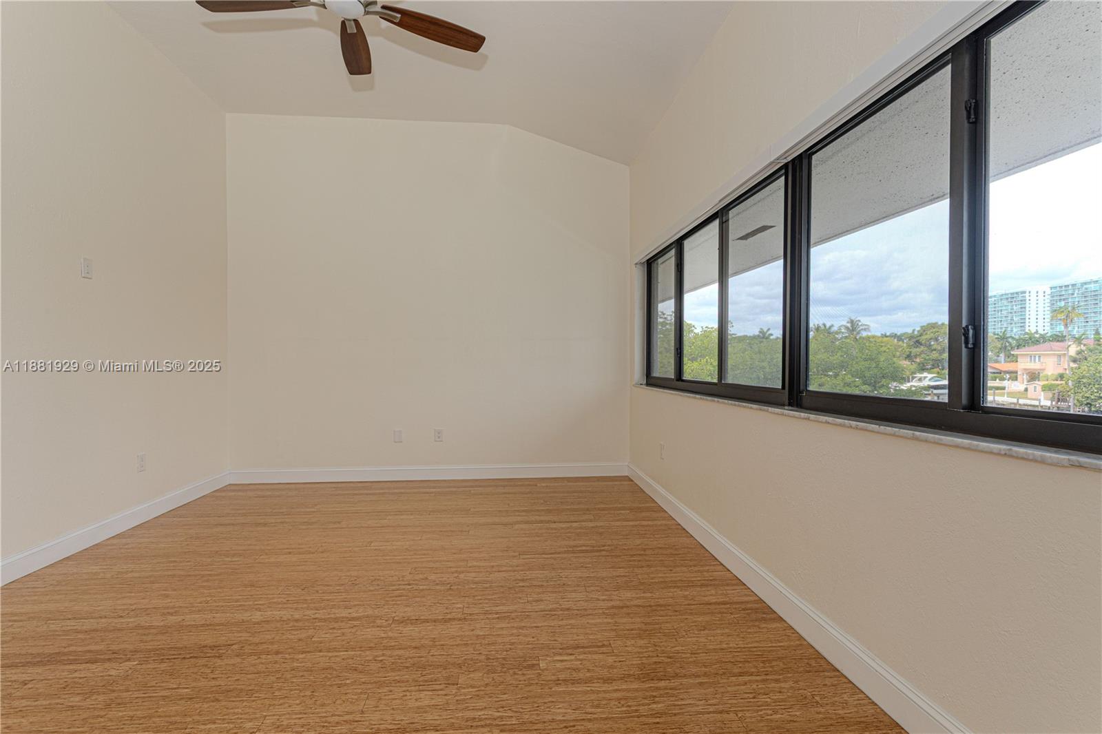 231 Poinciana Dr Sunny Isles Beach, FL 33160