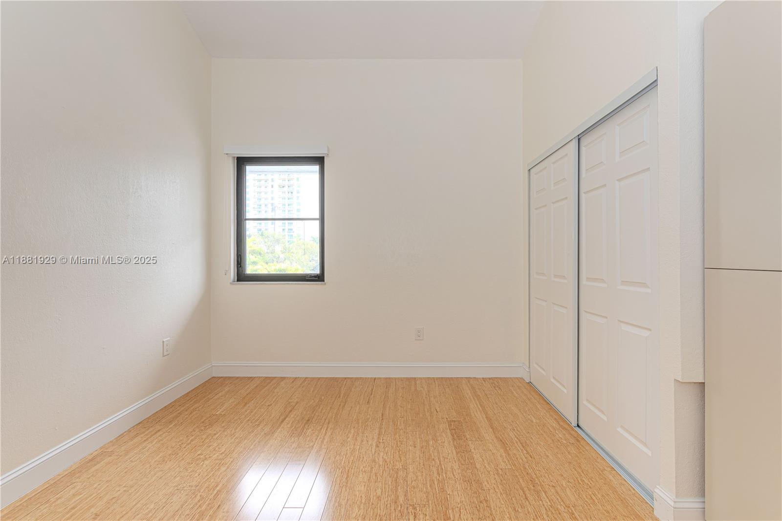 231 Poinciana Dr Sunny Isles Beach, FL 33160