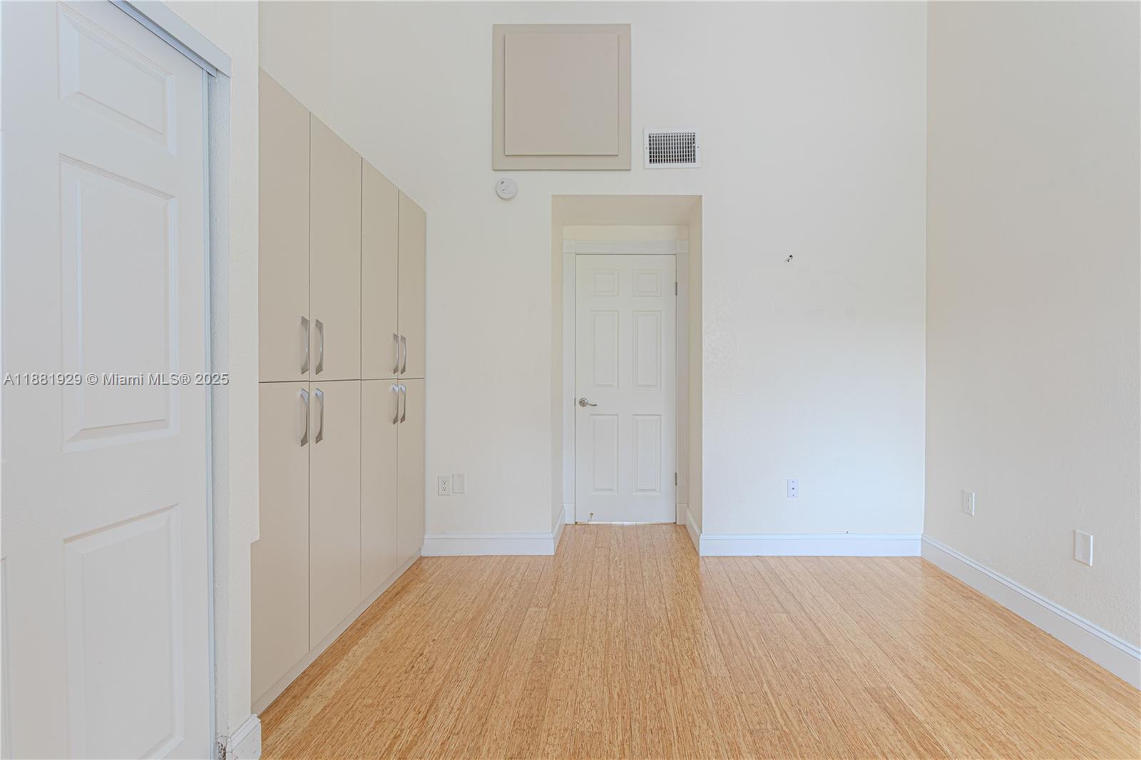 231 Poinciana Dr Sunny Isles Beach, FL 33160