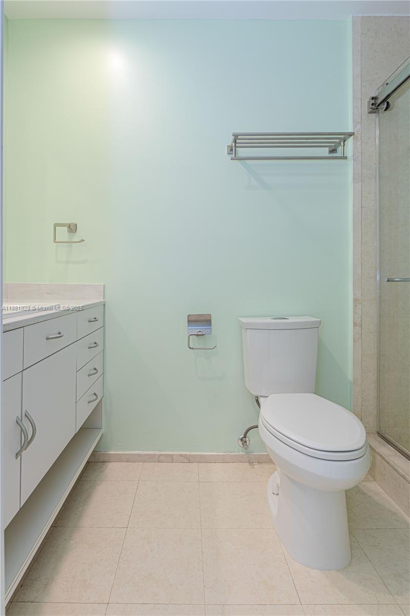 231 Poinciana Dr Sunny Isles Beach, FL 33160