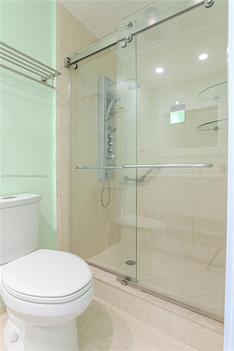 231 Poinciana Dr Sunny Isles Beach, FL 33160