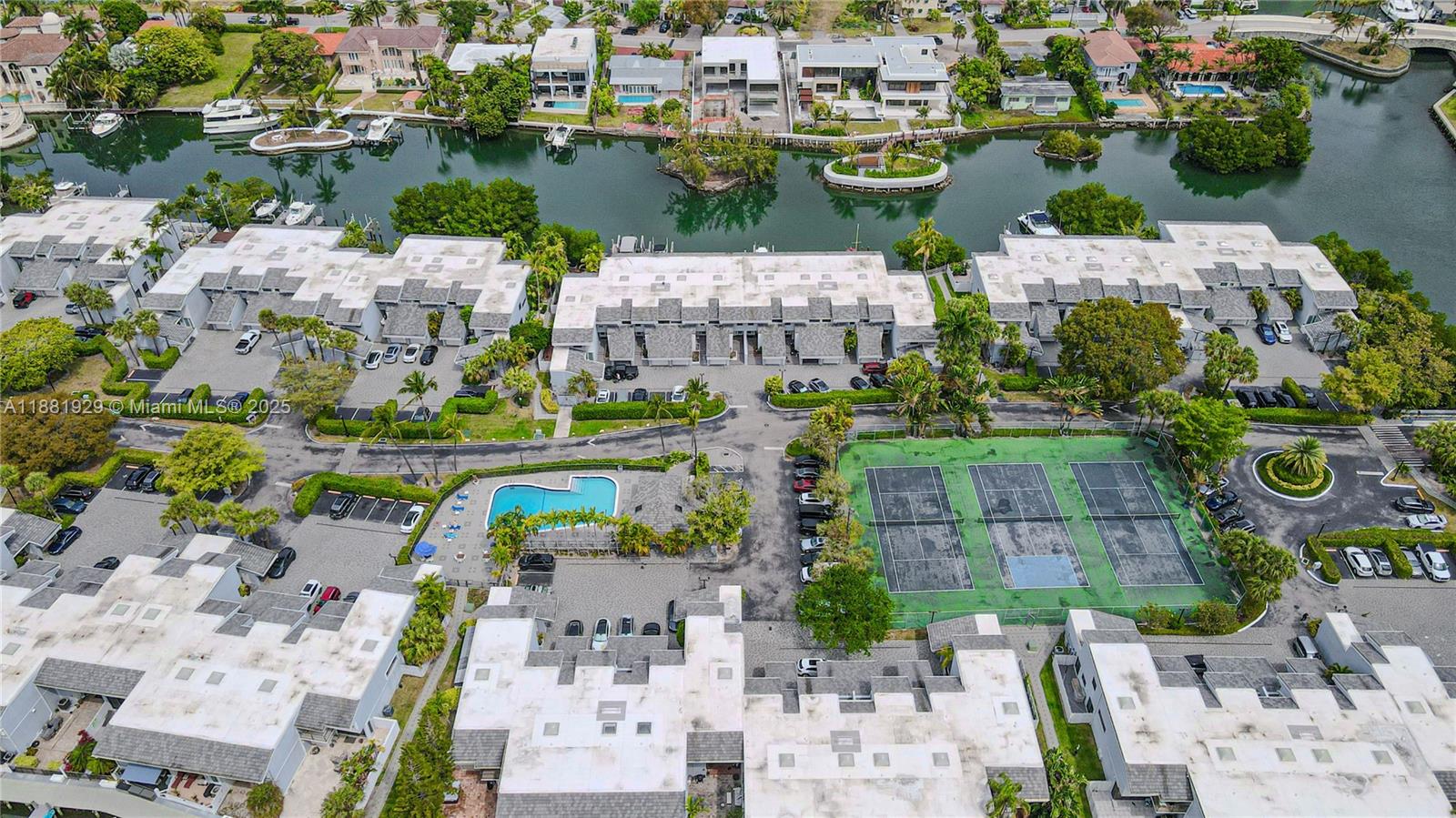 231 Poinciana Dr Sunny Isles Beach, FL 33160