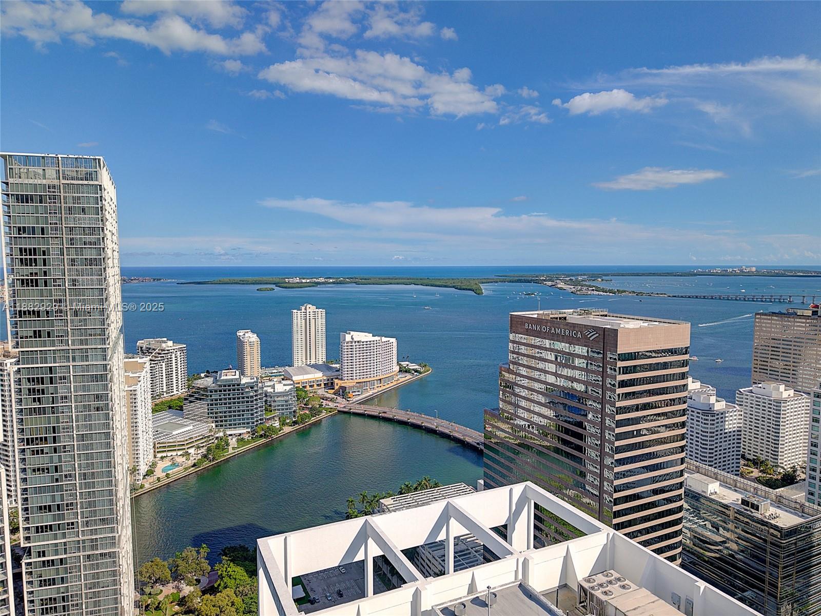 500 Brickell Ave #1701