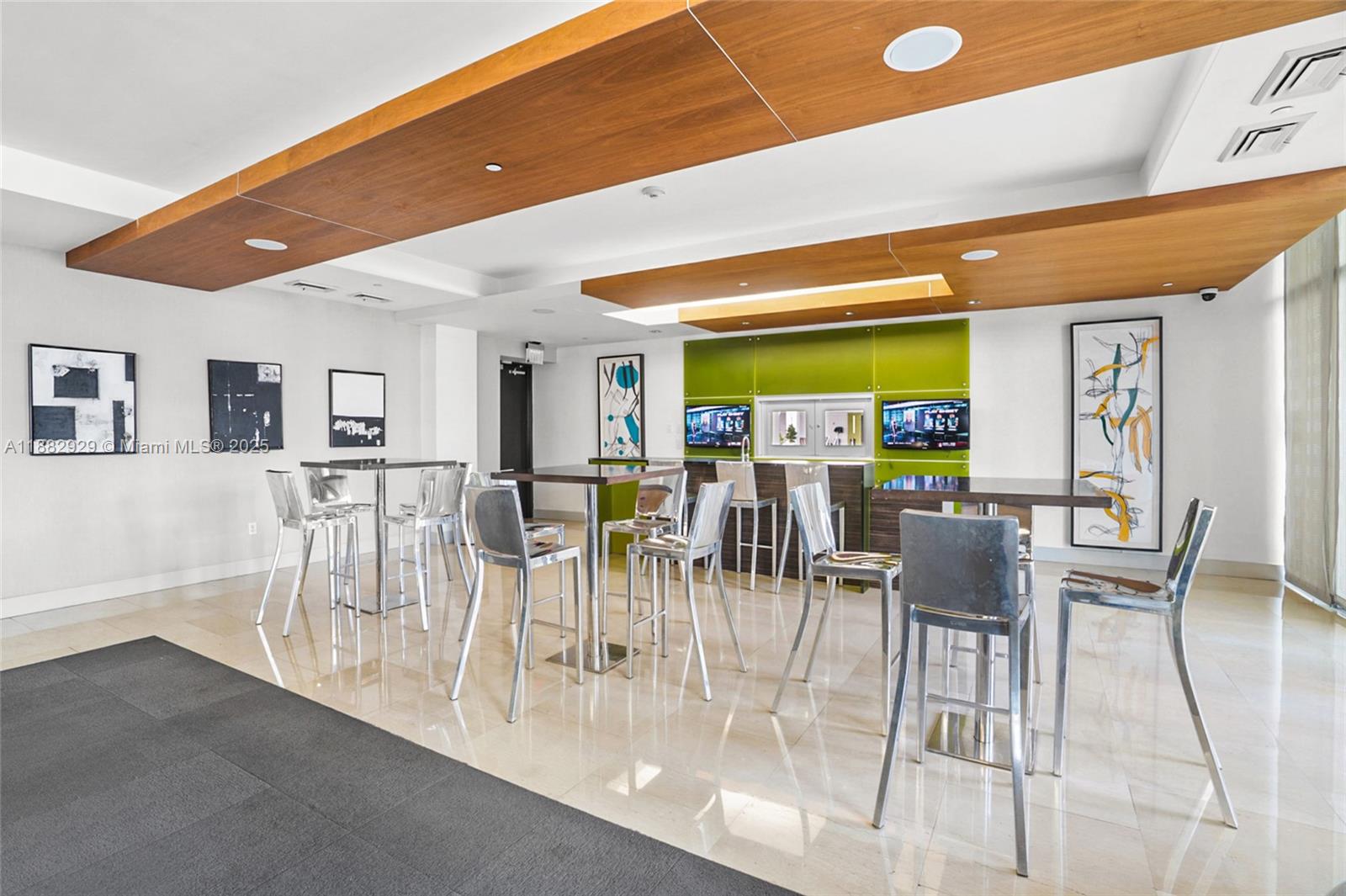 image 500 Brickell40