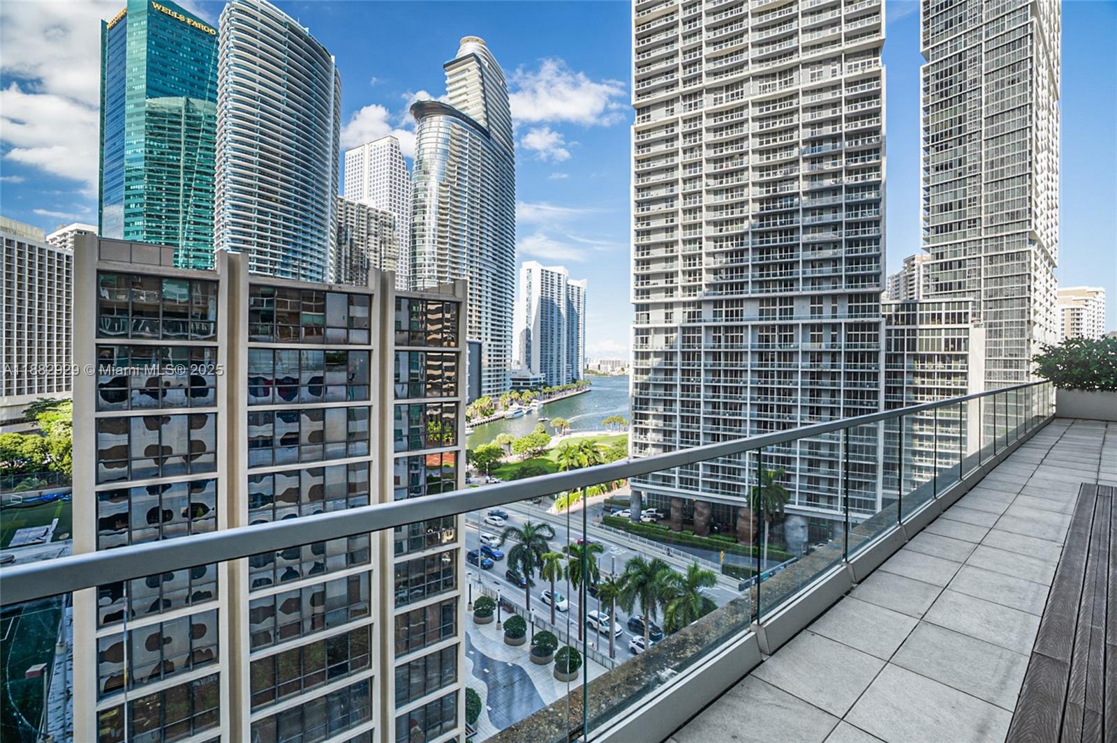 image 500 Brickell42