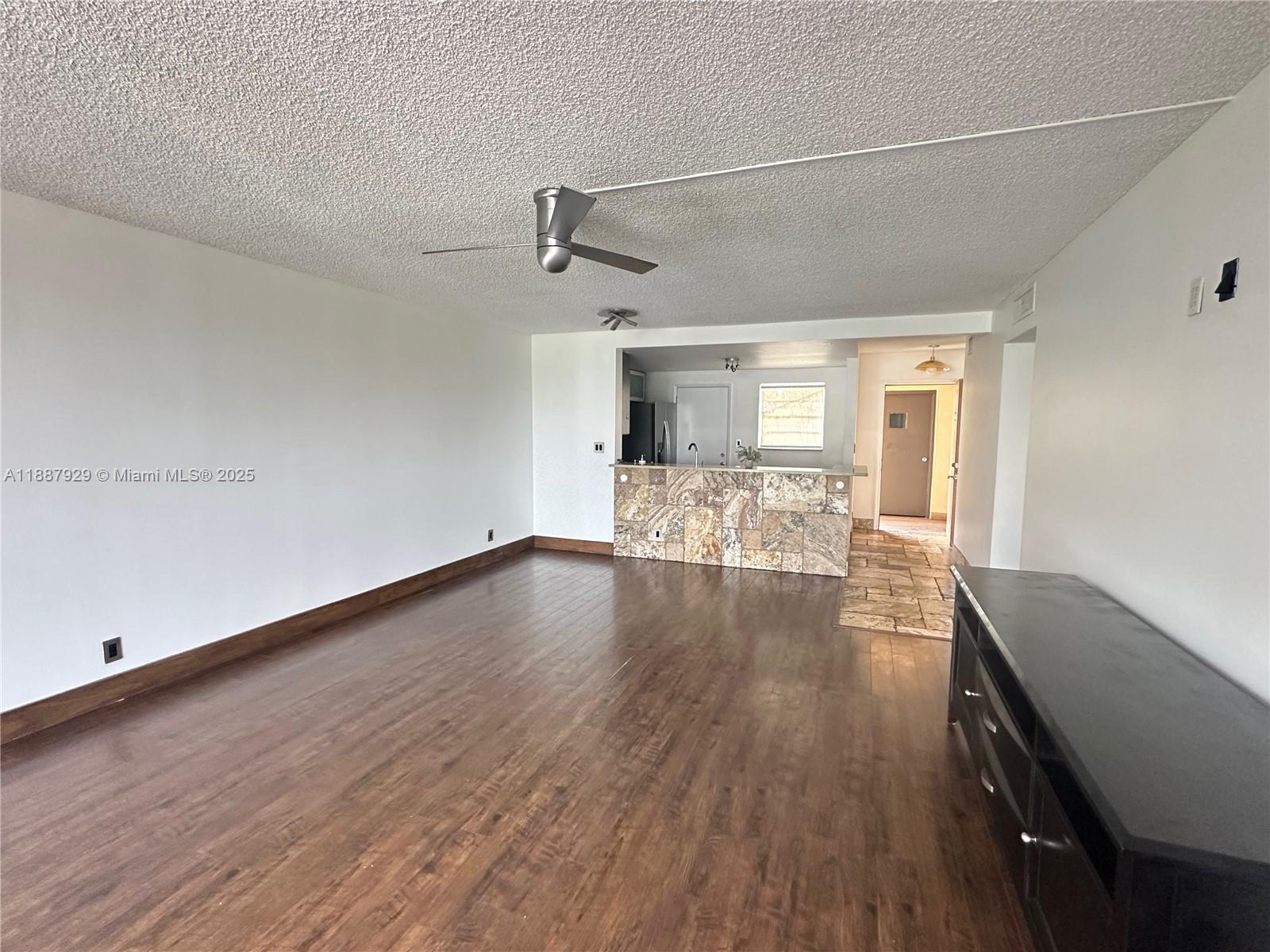900 NE 12th Ave #501