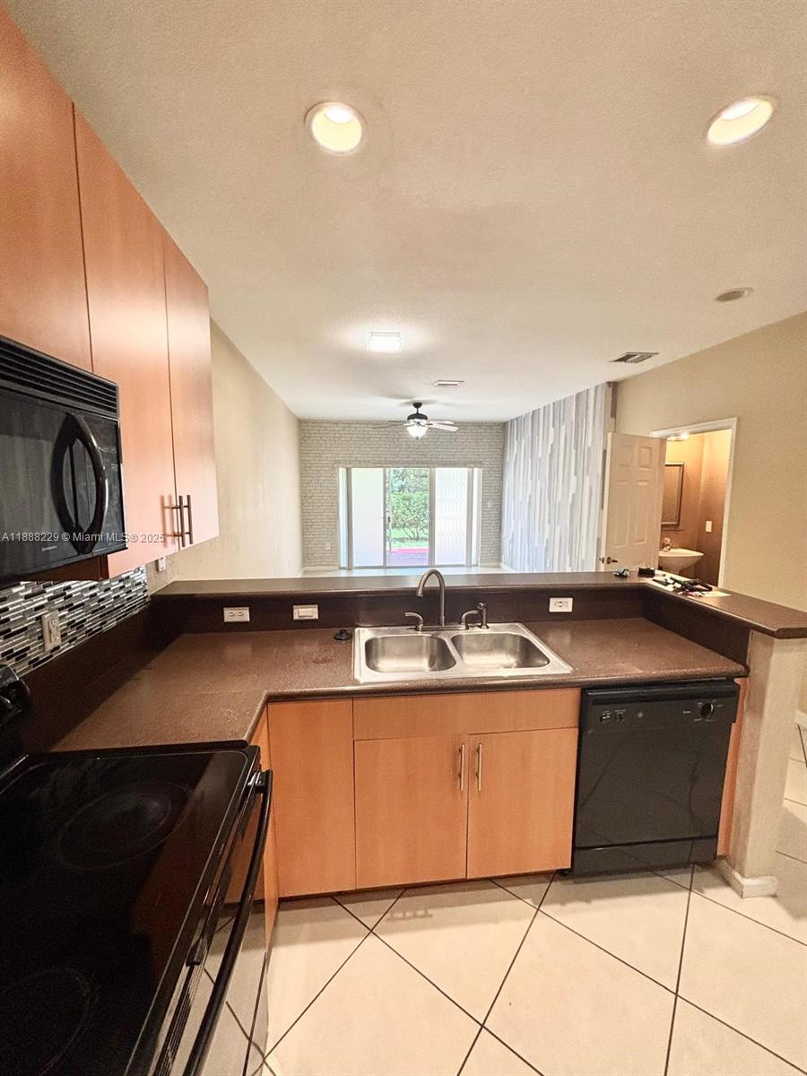 2429 NW 31st Ct #2429,Oakland Park, FL 33309