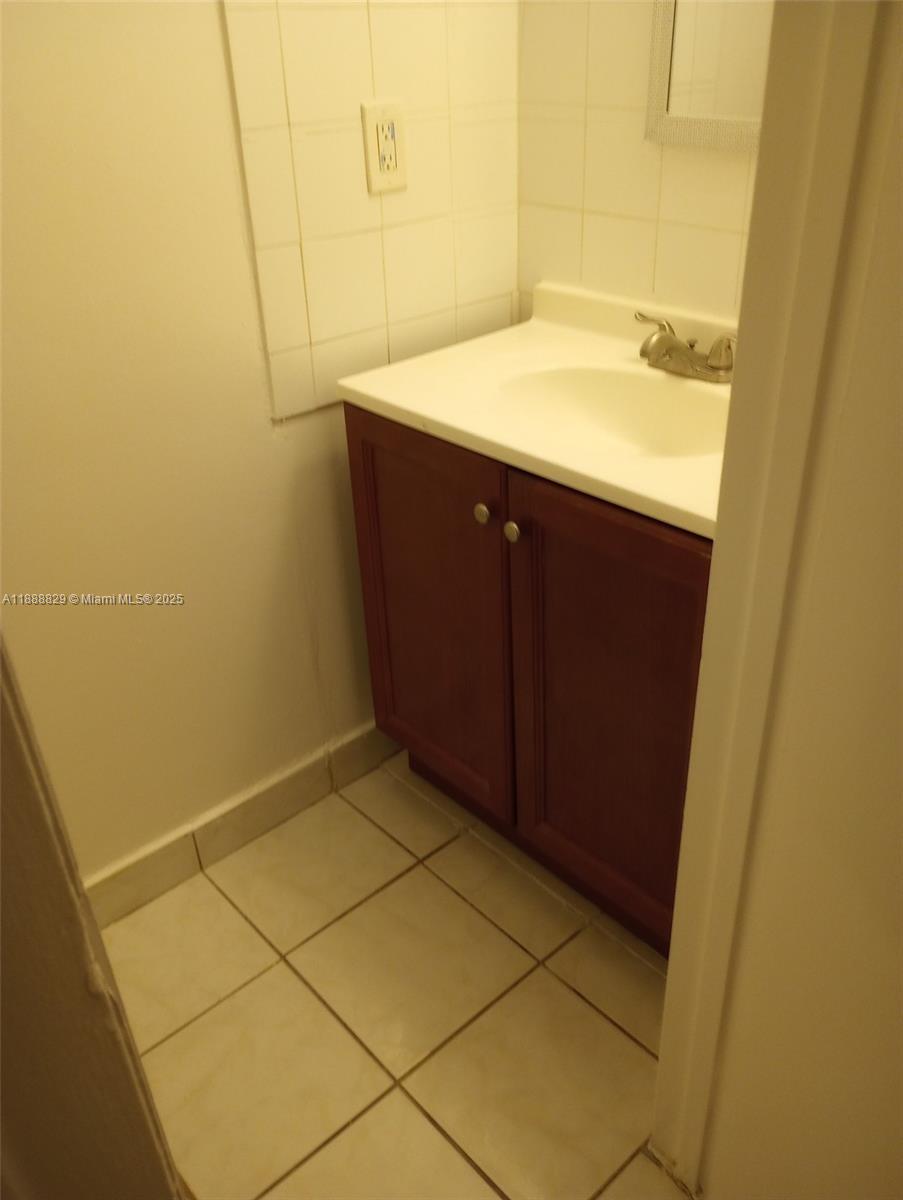 5845 Blueberry Ct #84,Lauderhill, FL 33313