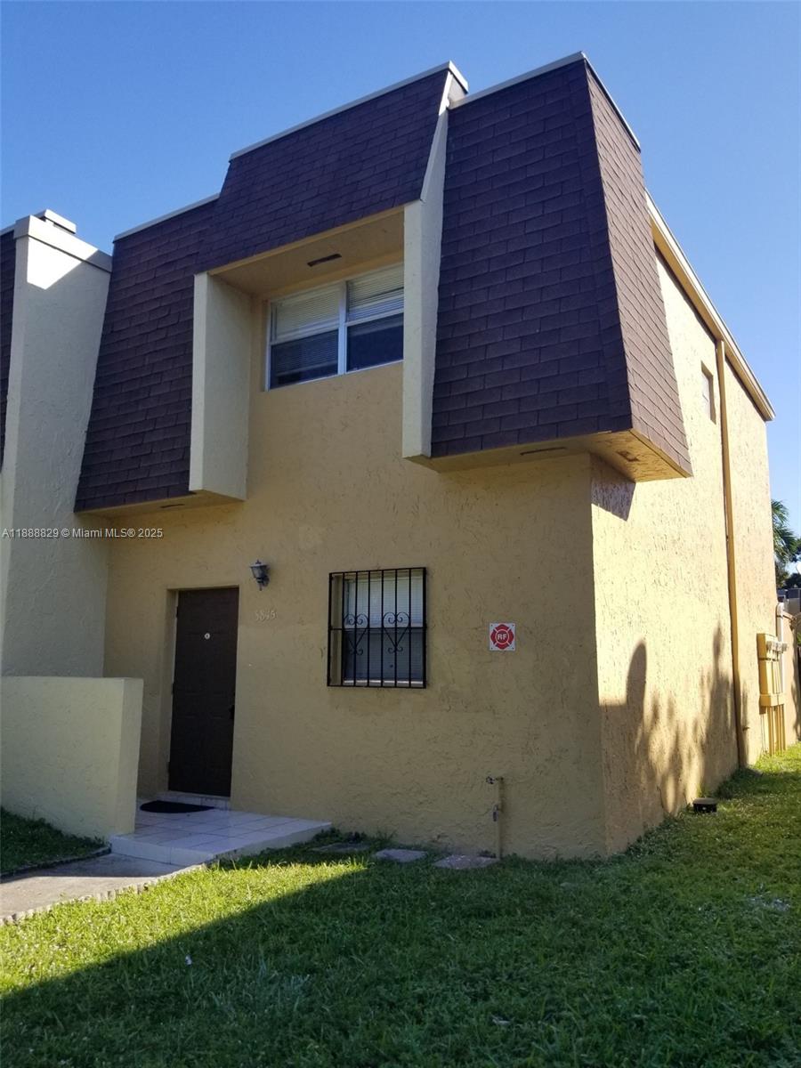 5845 Blueberry Ct #84,Lauderhill, FL 33313