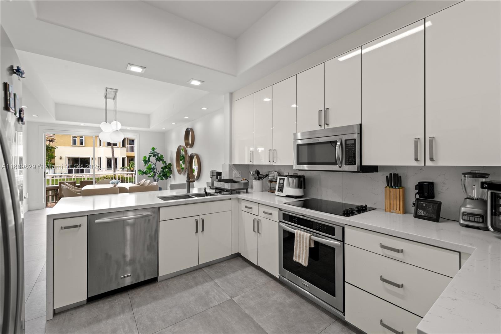 3172 NE 211th St Aventura, FL 33180