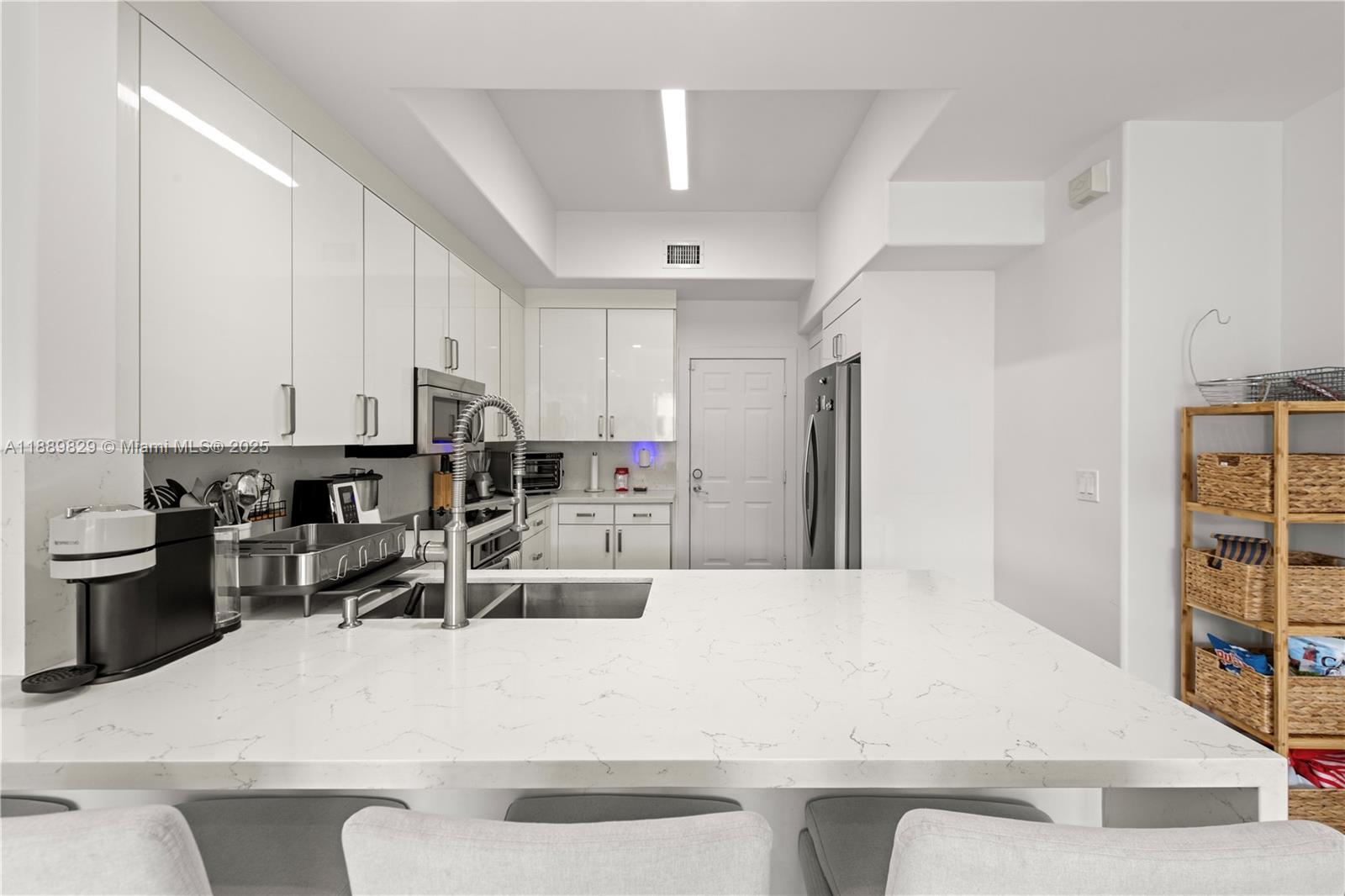 3172 NE 211th St Aventura, FL 33180