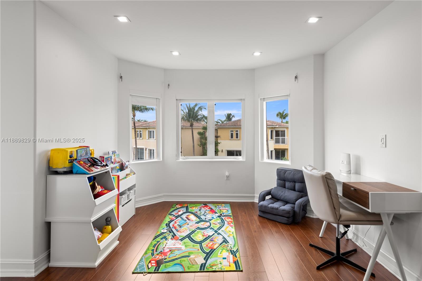 3172 NE 211th St Aventura, FL 33180