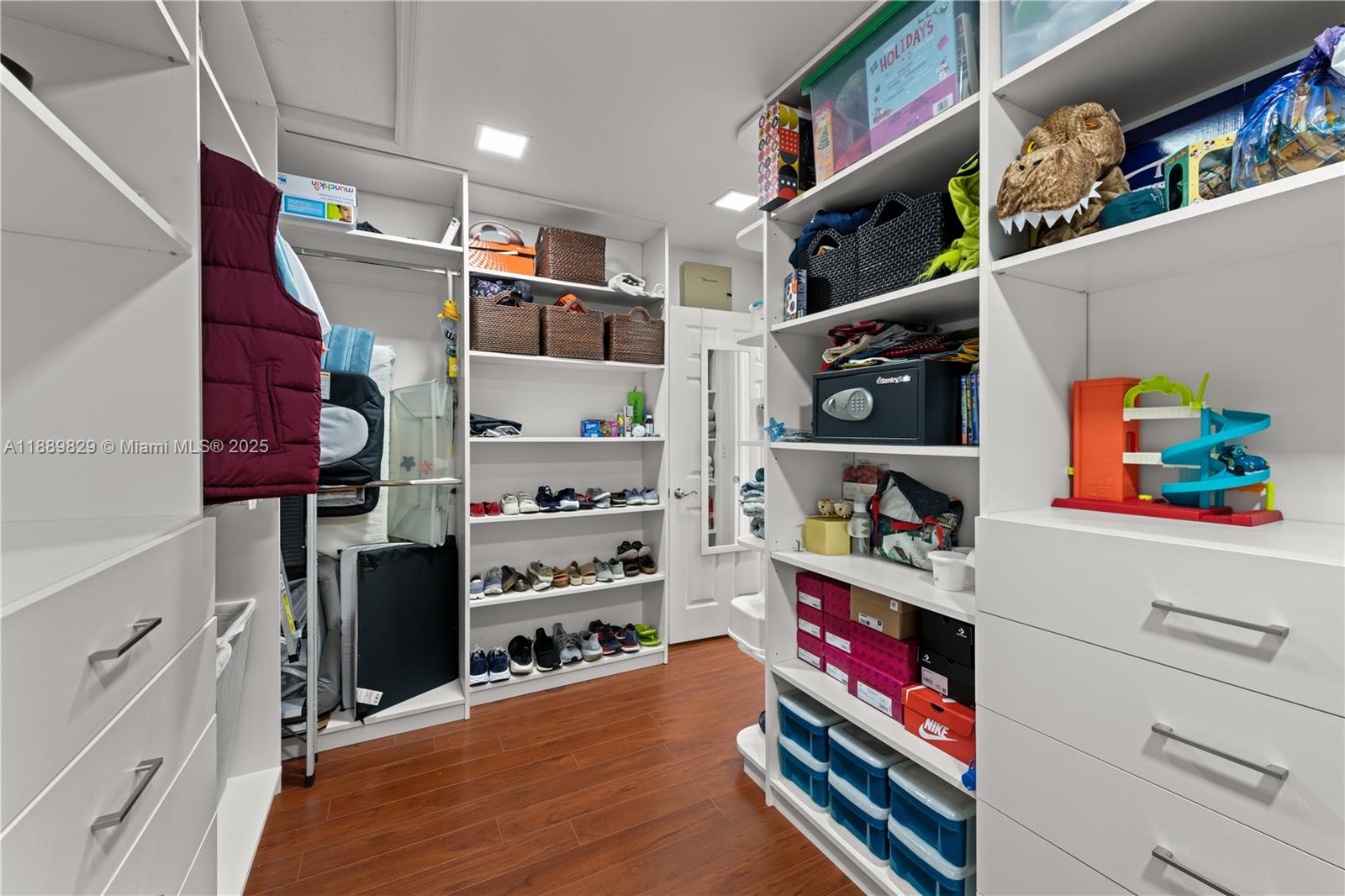 3172 NE 211th St Aventura, FL 33180