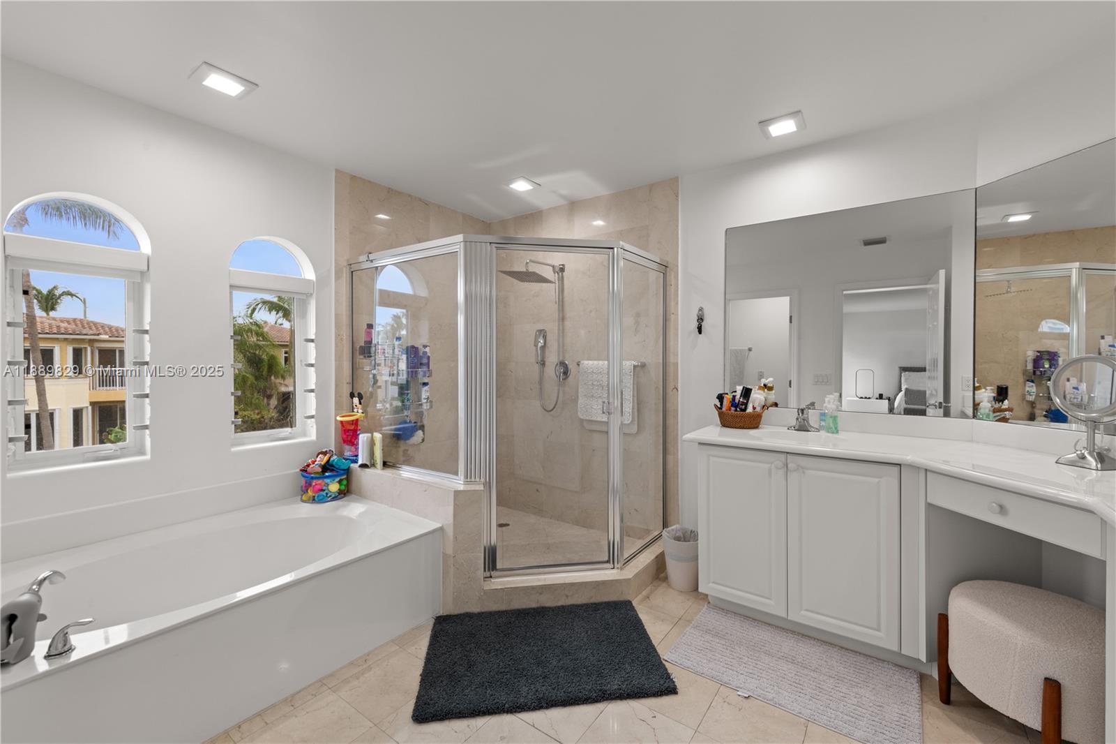 3172 NE 211th St Aventura, FL 33180