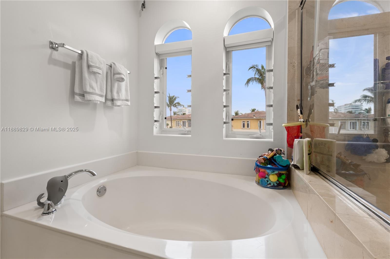 3172 NE 211th St Aventura, FL 33180