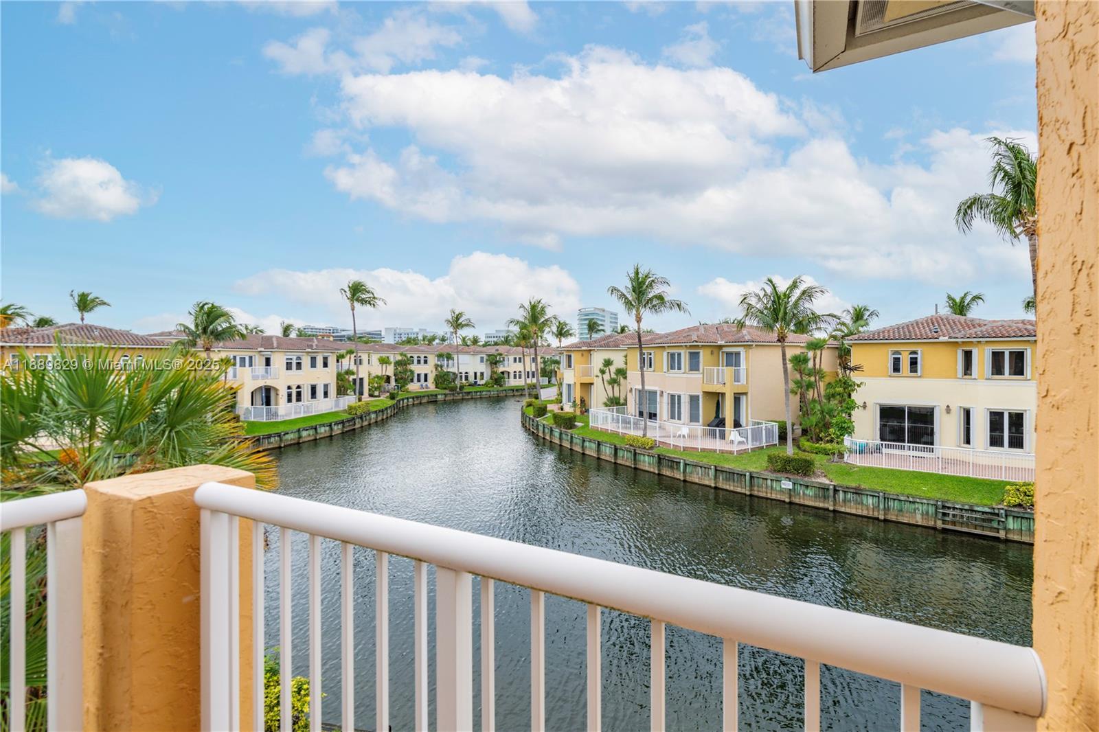 3172 NE 211th St Aventura, FL 33180