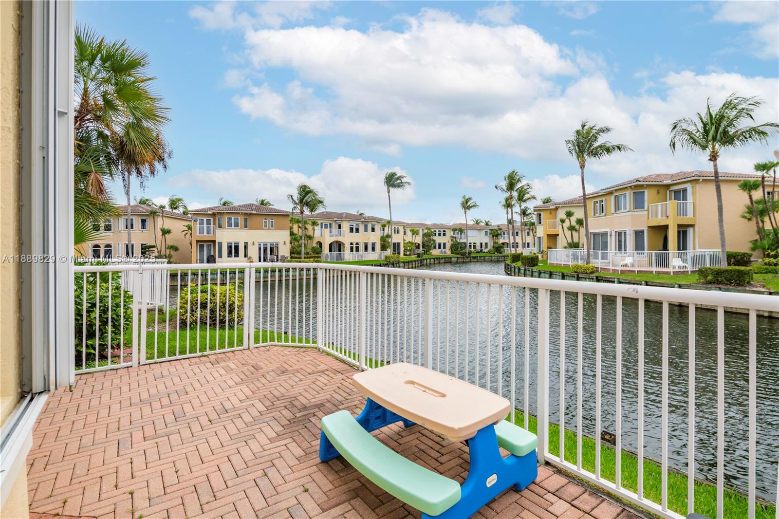 3172 NE 211th St Aventura, FL 33180