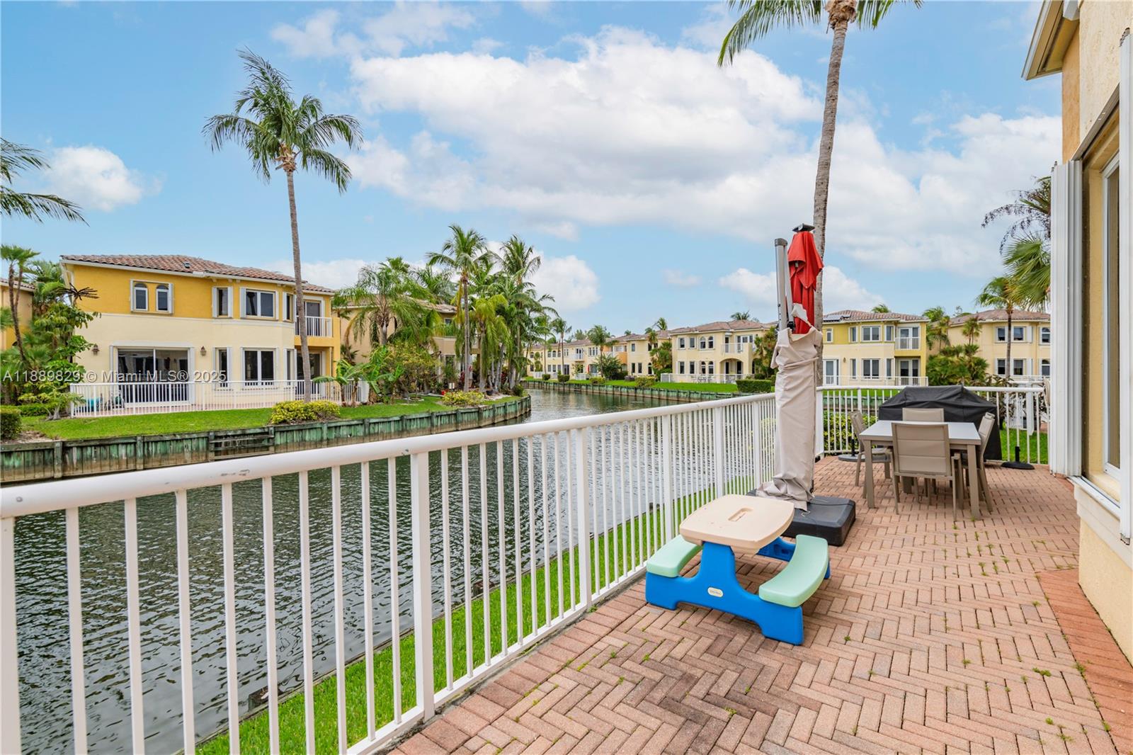 3172 NE 211th St Aventura, FL 33180