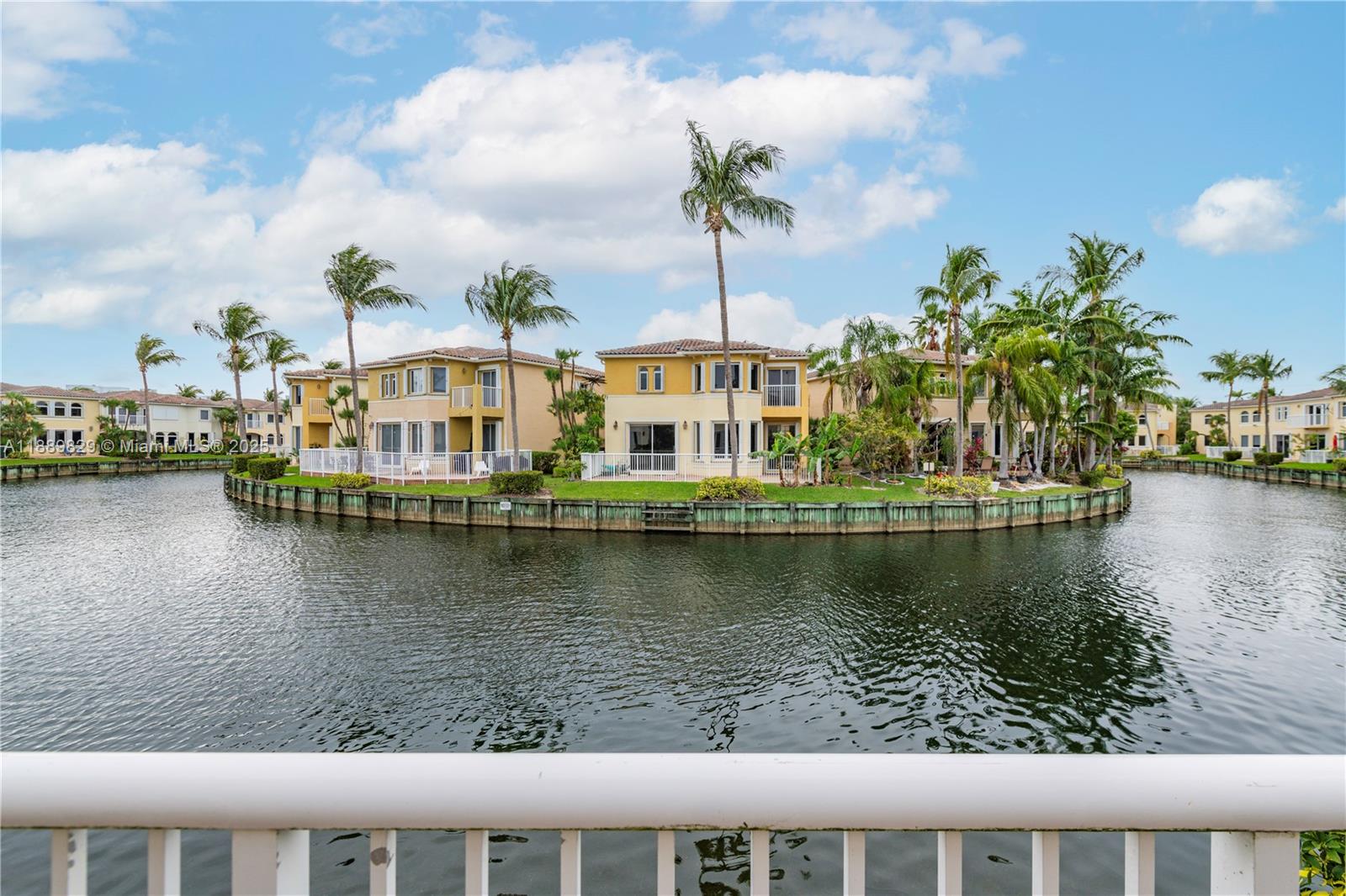 3172 NE 211th St Aventura, FL 33180