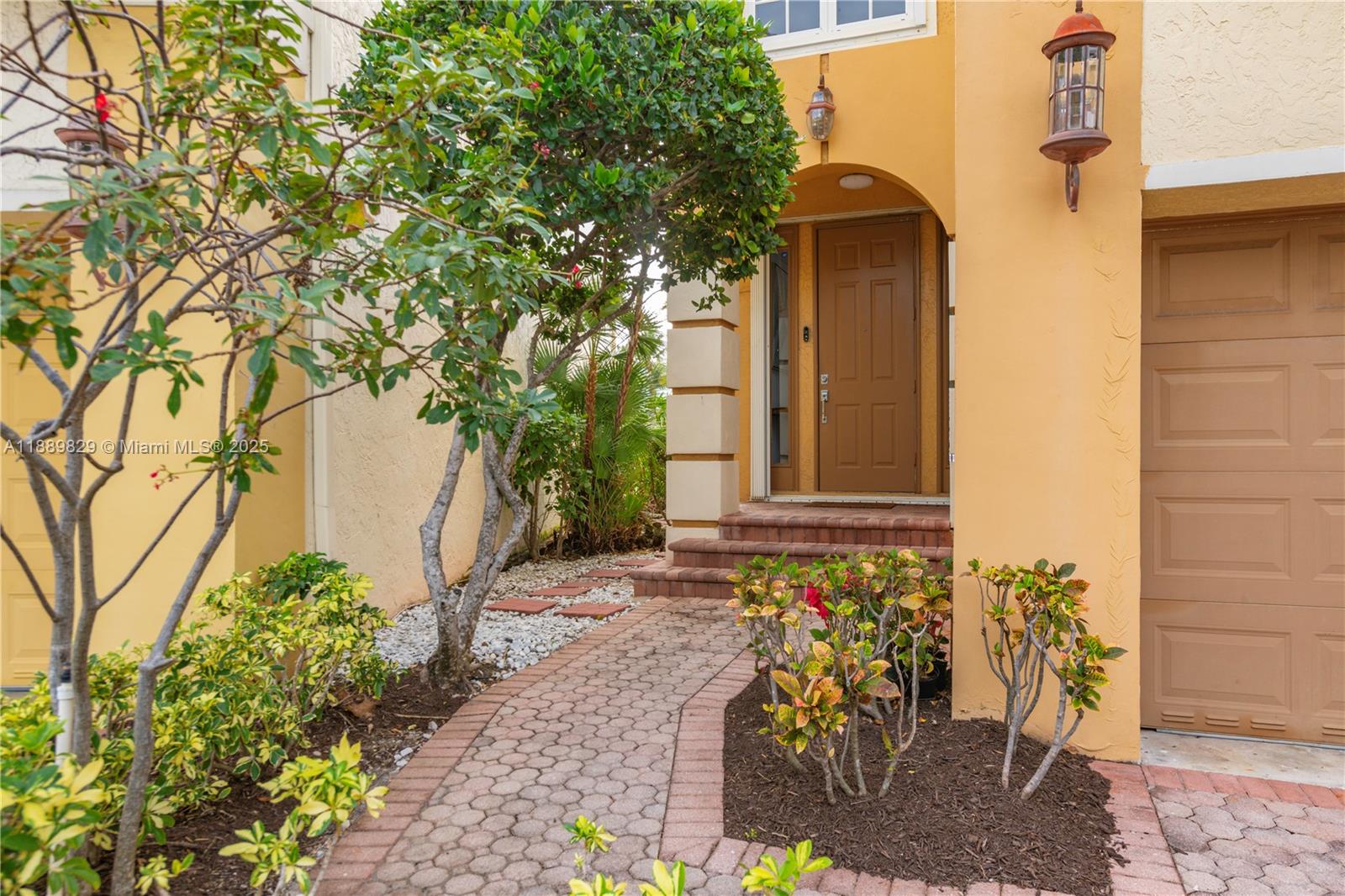 3172 NE 211th St Aventura, FL 33180