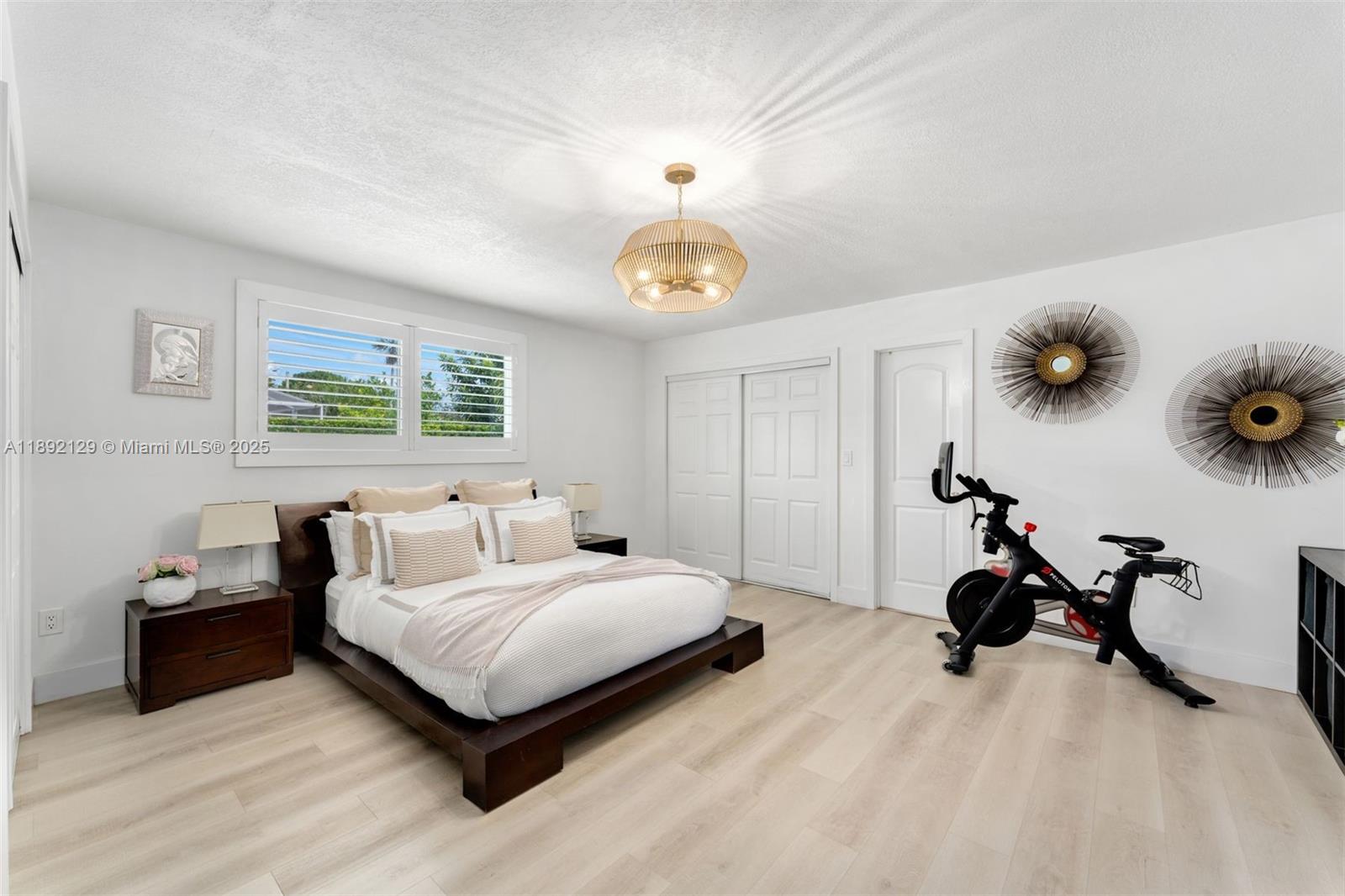 8995 SW 83rd St Miami, FL 33173