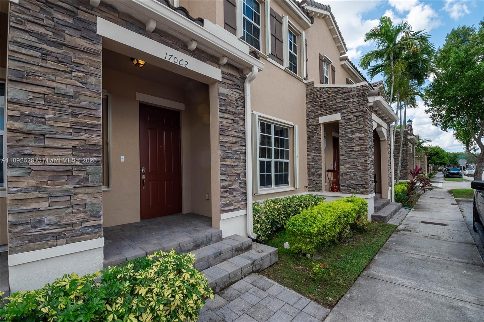 17062 SW 95th Ter
