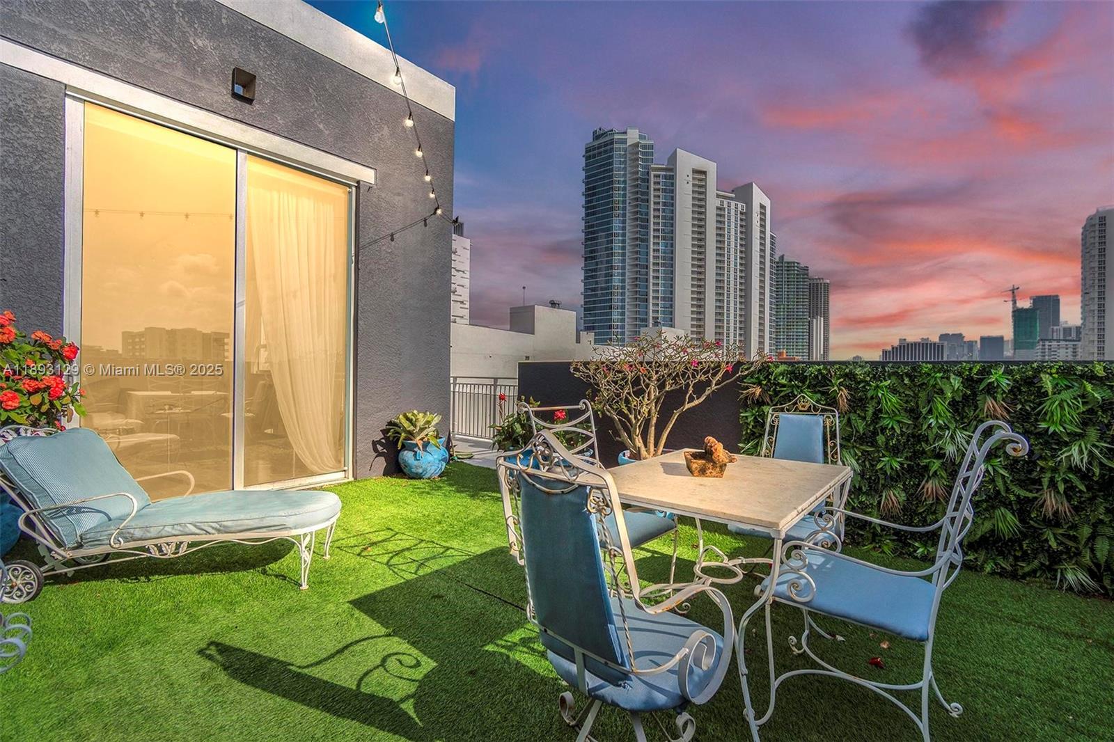 2275 Biscayne Blvd #PH205