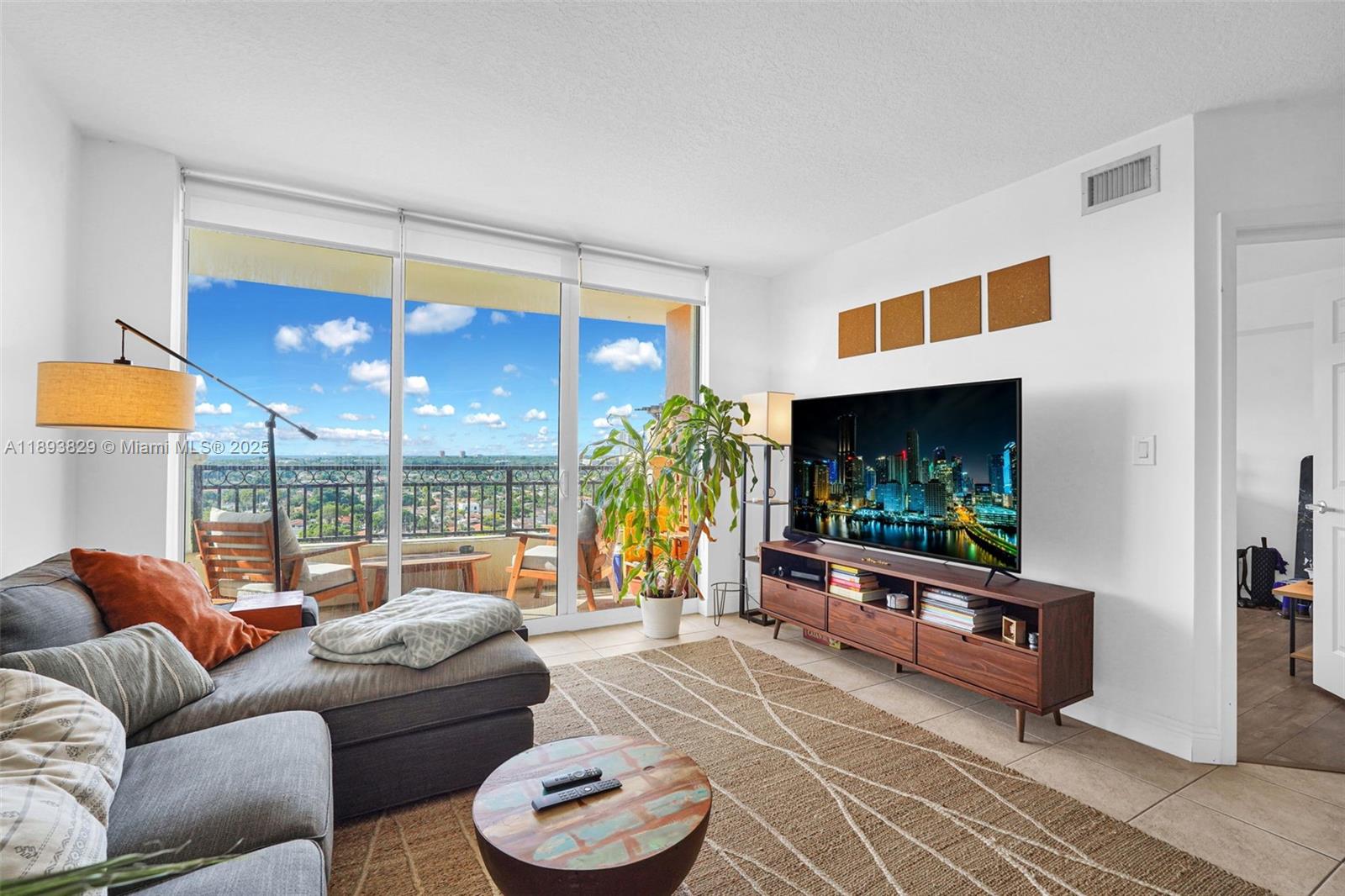 image Gables Marquis Condo12