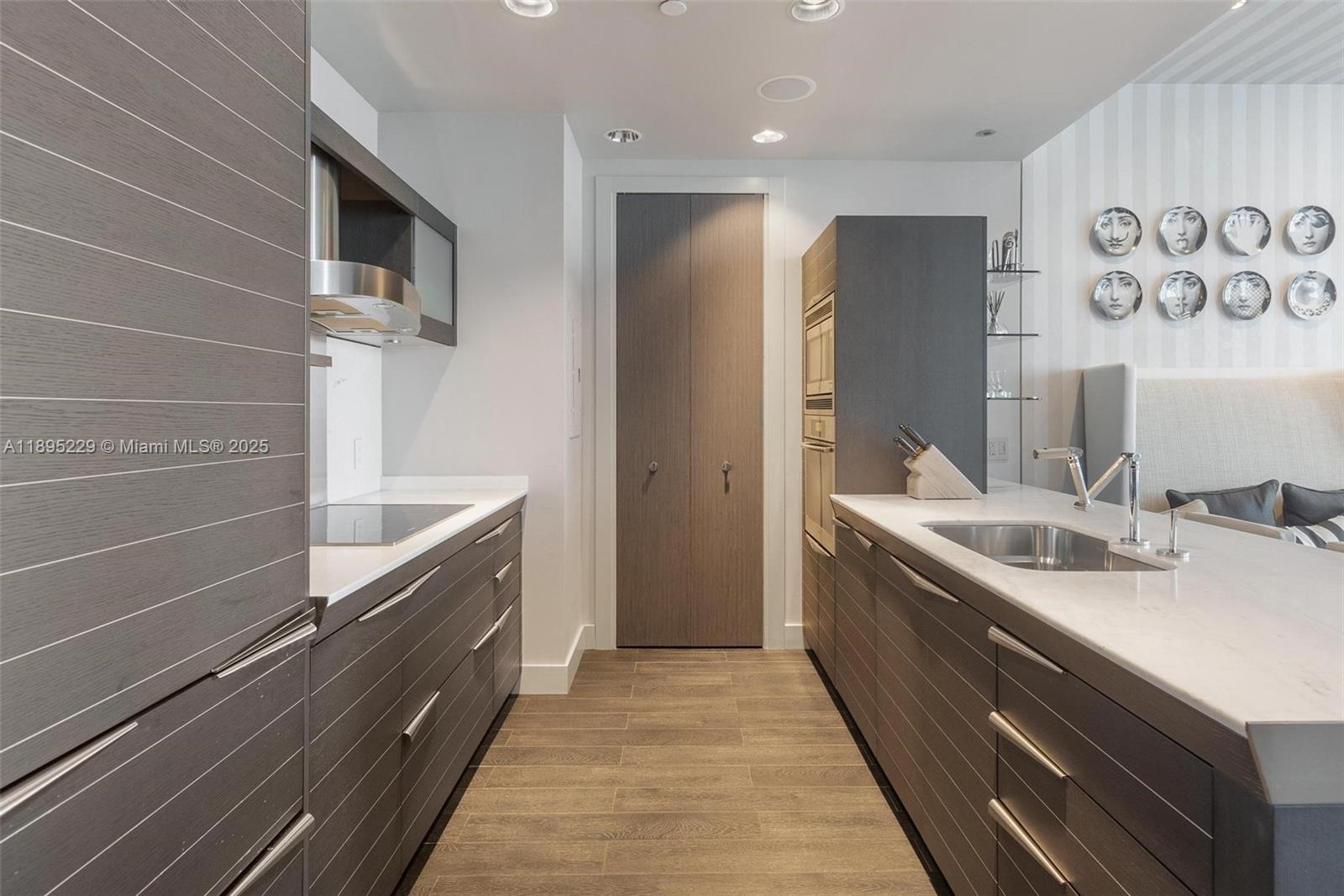 image Epic West Condo14