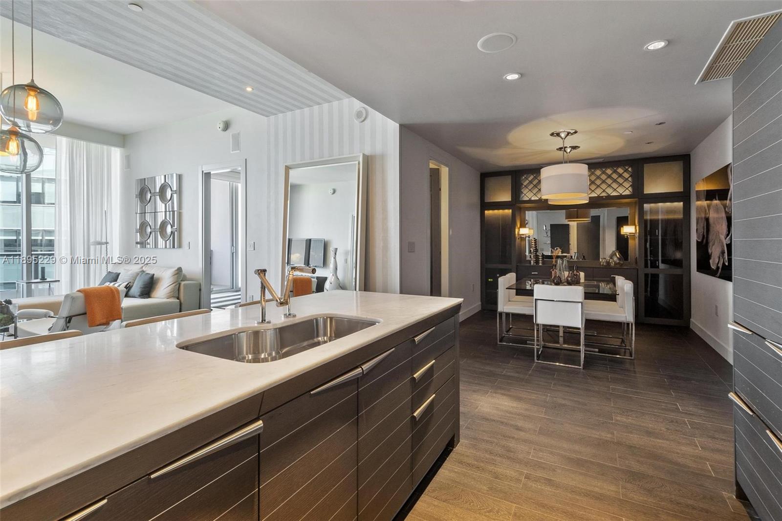 image Epic West Condo15