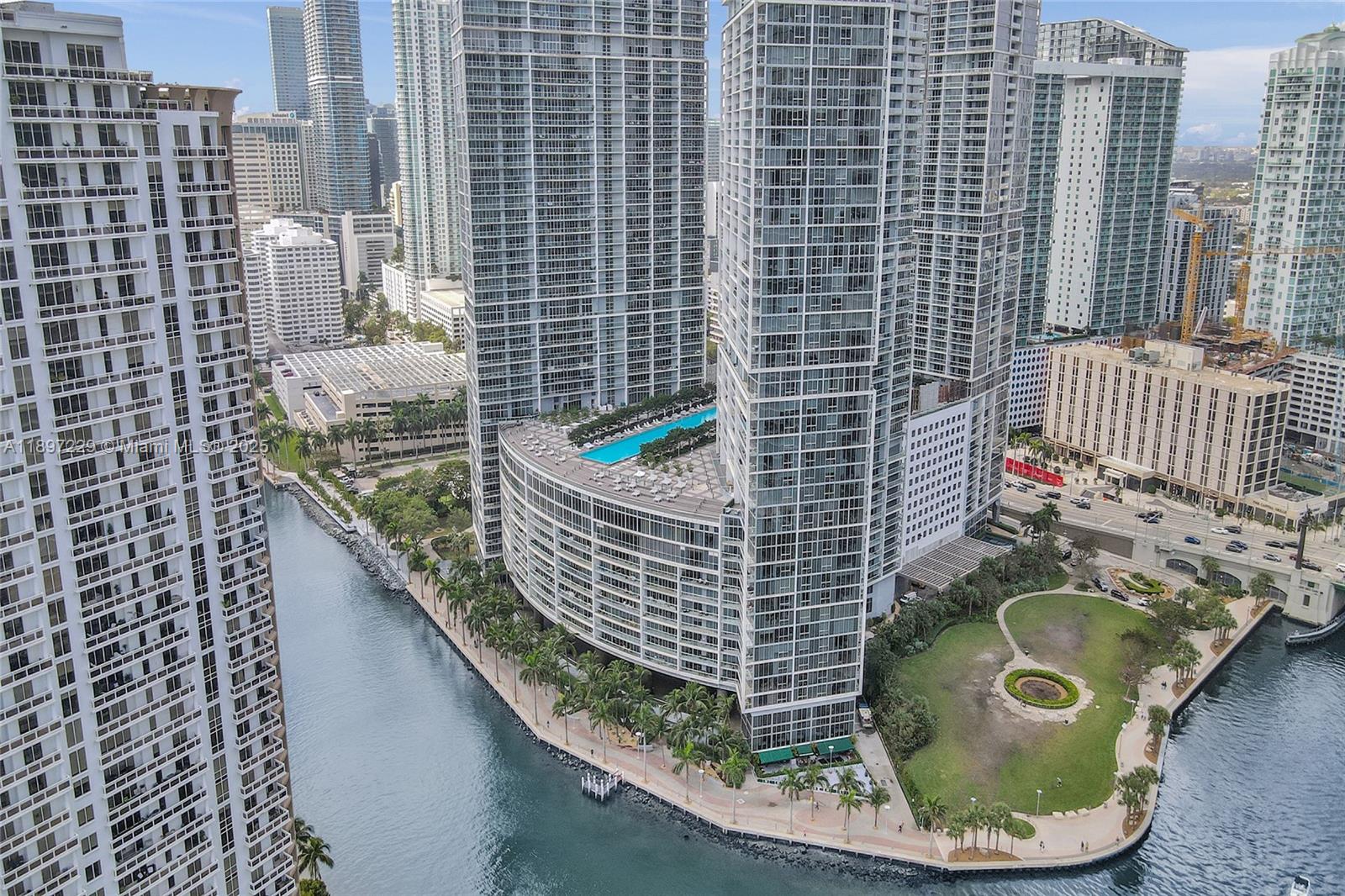 image Icon Brickell35