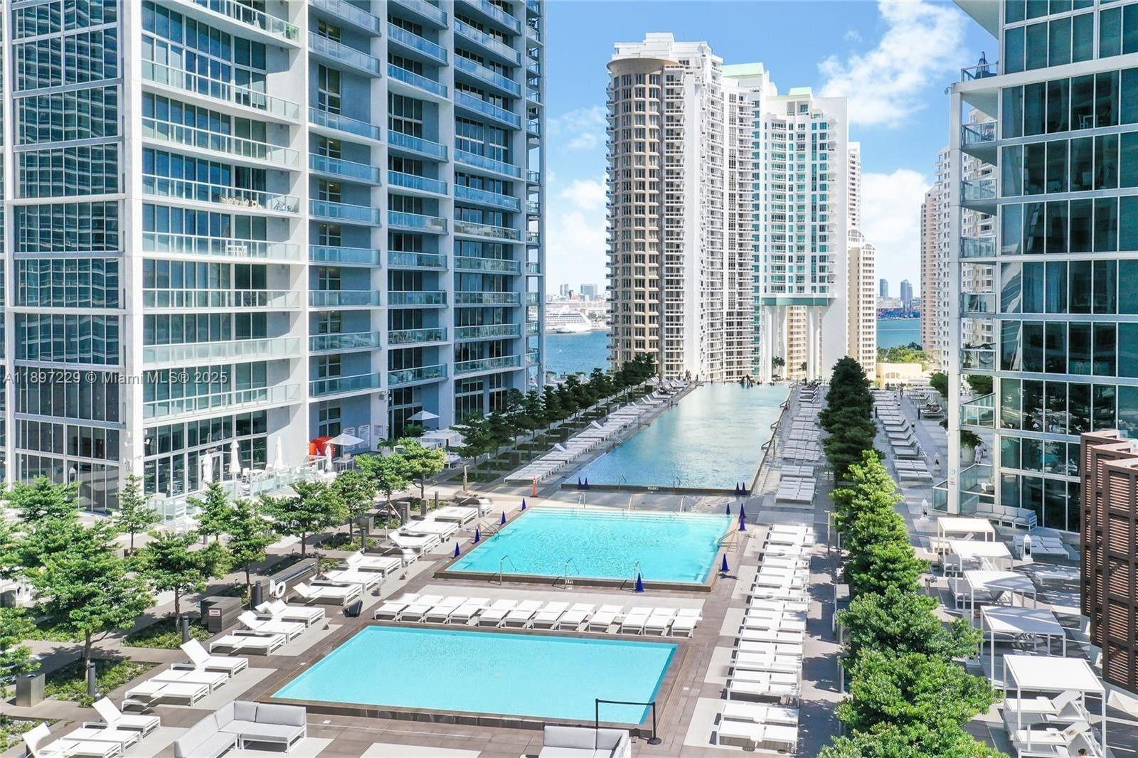 image Icon Brickell8